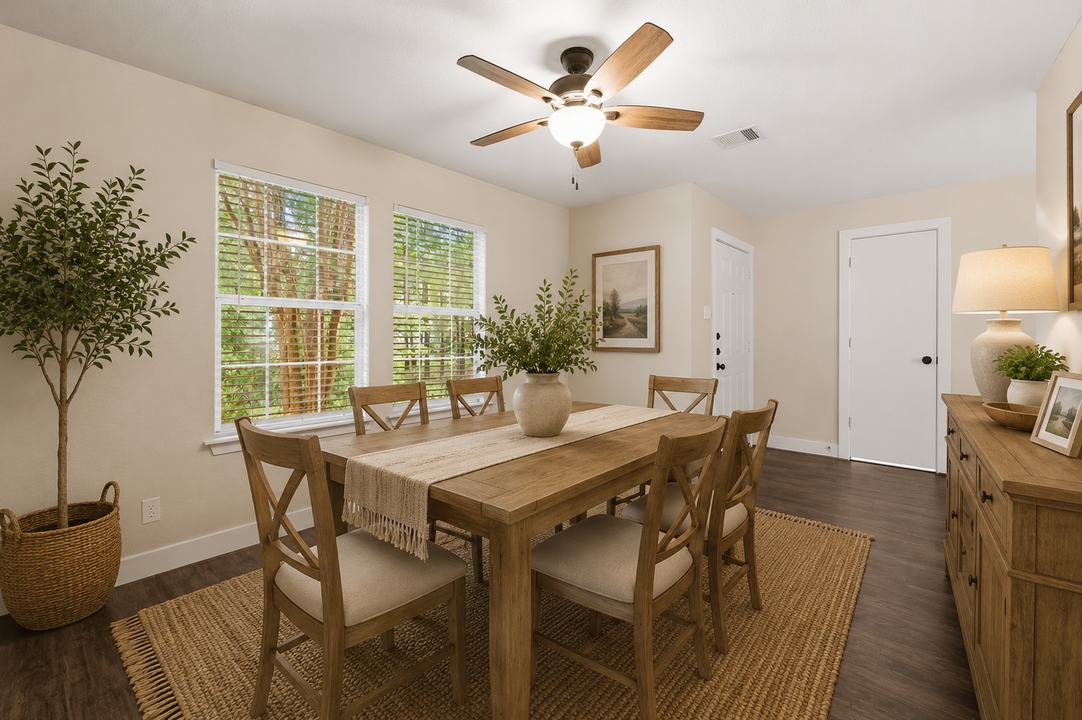 Why Real Estate Agents Use Virtual Staging | Pros & Cons 9 virtual dining2